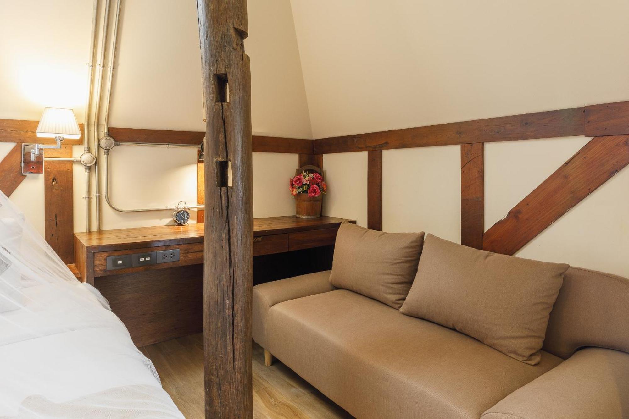 Le Charcoa Hotel 4*
