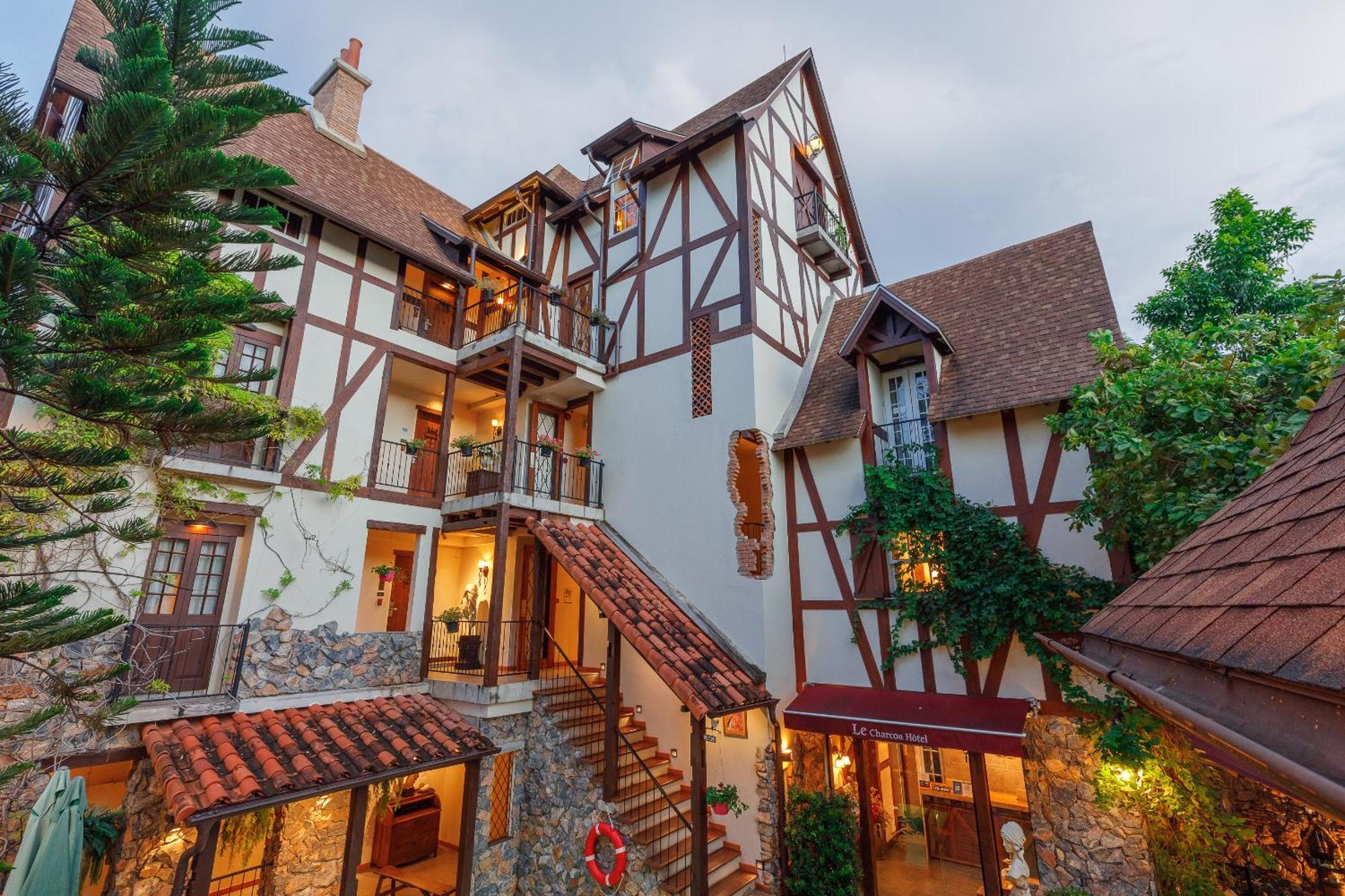 Le Charcoa Hotel Chiang Mai