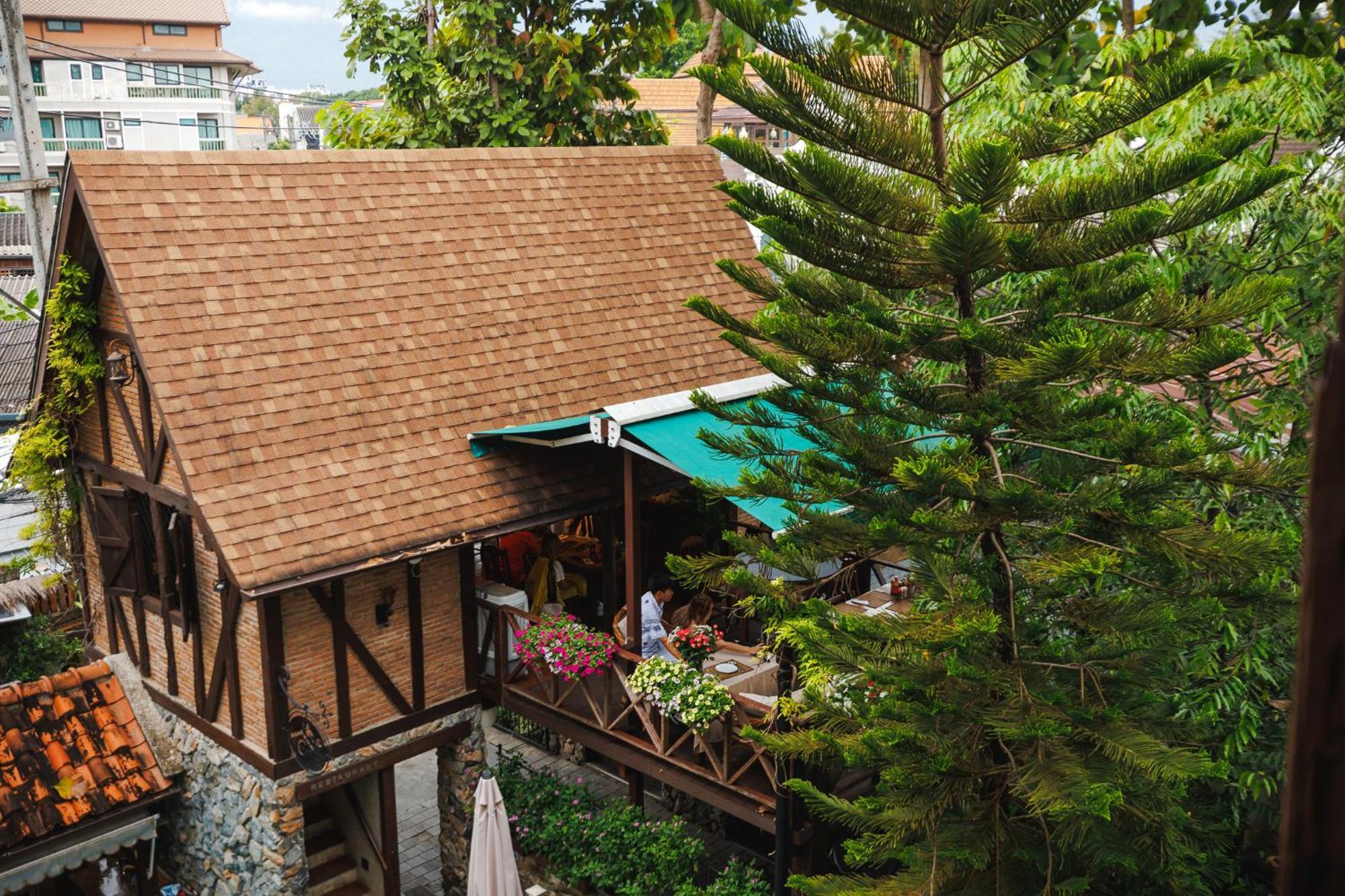 Hotel Le Charcoa 4*